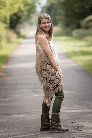 Eve Mullooly, Senior Photos, 0013