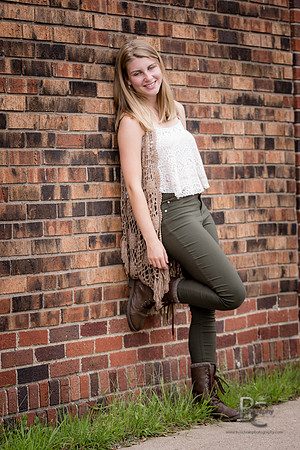 Eve Mullooly, Senior Photos, 0052