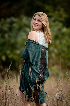 Eve Mullooly, Senior Photos, 0100